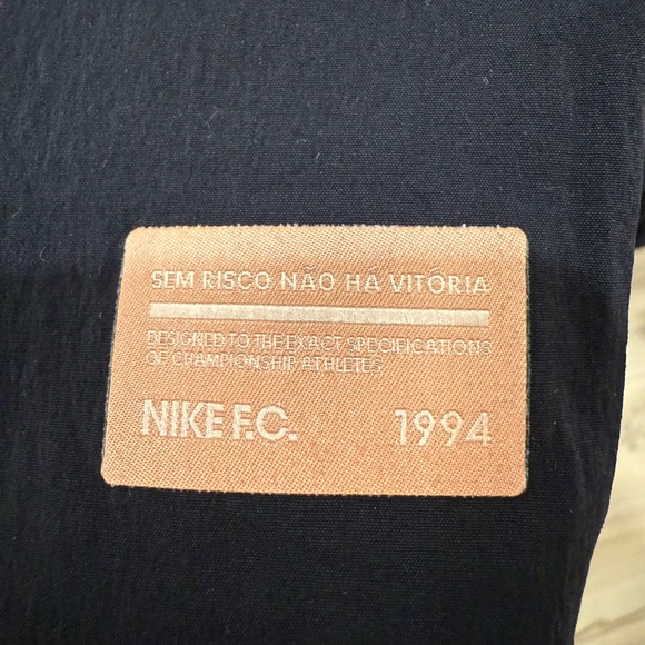 Nike Black Half Zip Jacket with Branded Zipper - Picture 5 of 6